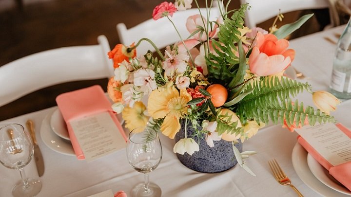 flores-en-mesa-de-boda