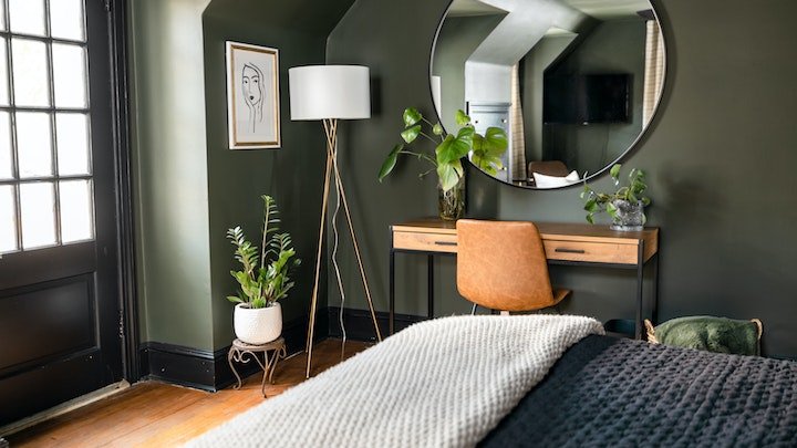 decoracion-de-dormitorio-con-paredes-en-verde